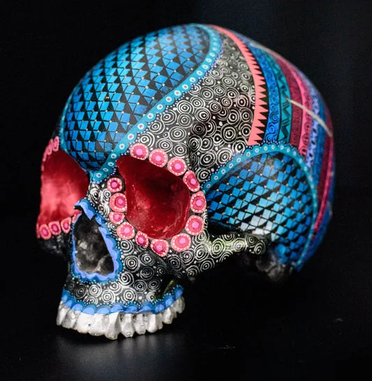 Multiverso — Mixed media on gilded skull · Unique piece
